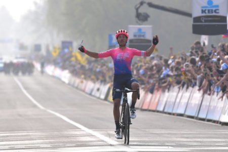 Bettiol stuns favorites with solo escape to take Flanders